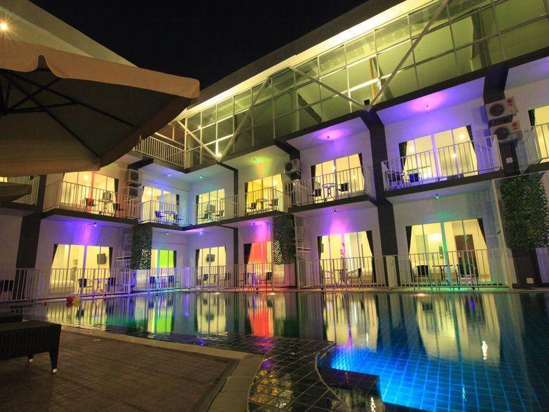 Anantra Pattaya Resort By Cpg Exteriör bild
